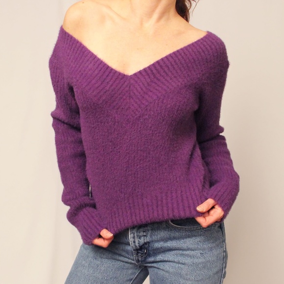 H&M | Soft Violet Wide-V Sweater - Picture 1 of 4